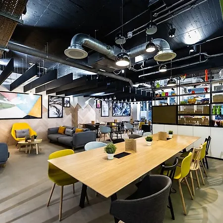 Staycity Centre Lejlighedshotel 3*