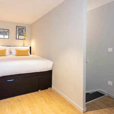 Staycity Centre Hotel 3*