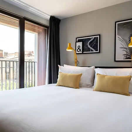 Staycity Centre Hotel