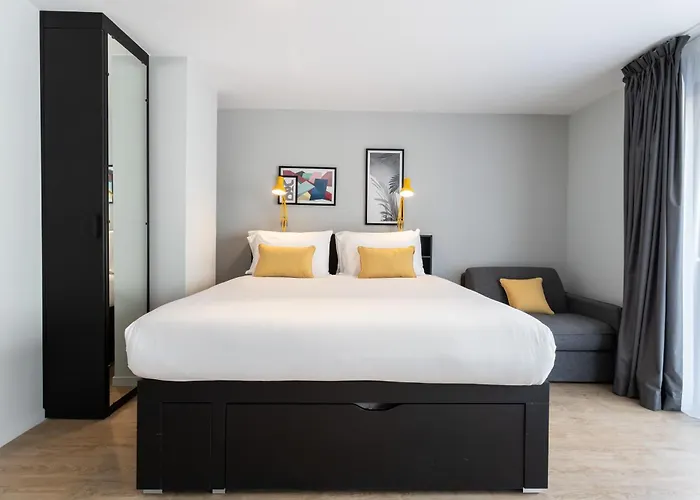 Staycity Centre Hotel 3*