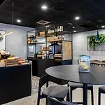 Staycity Centre Hotel